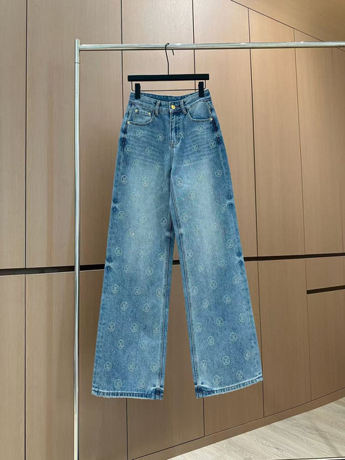 Louis Vuitton Designer Rhinestone Jeans for a Unique and Stylish Appearance