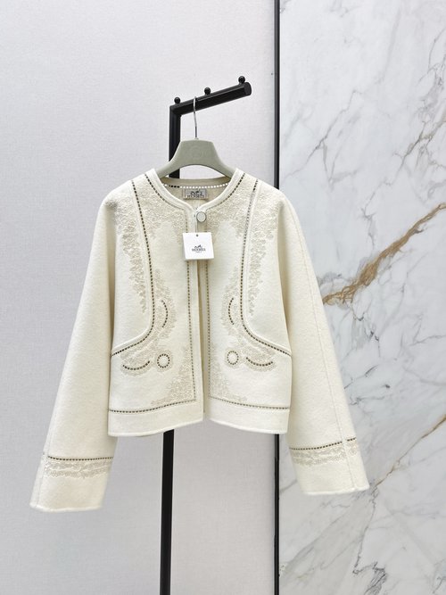 Hermes Luxurious Handmade Cashmere Coat with Intricate Embroidery for Layering Purposes