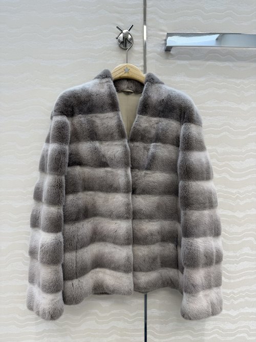 Dior Luxurious Danish Mink Fur Coat with V-Neck and H-Shape Design