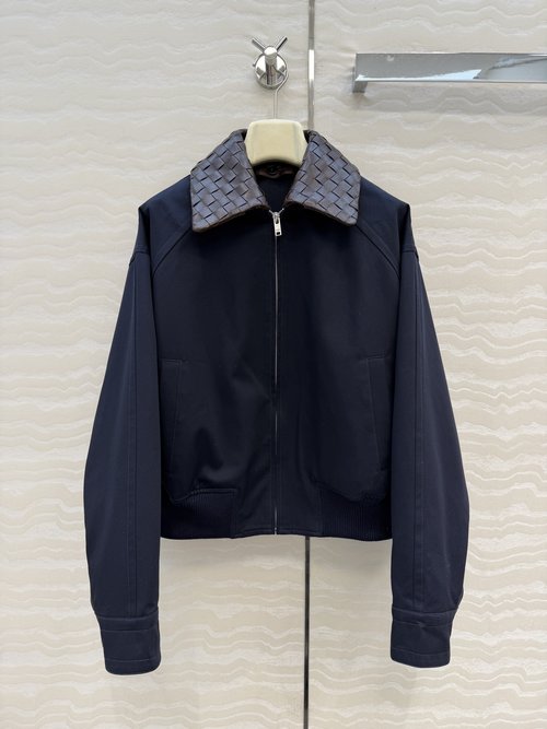 Bottega Veneta Exclusive Launch: Timeless Barbour-Style Jacket with Detachable Wool Collar