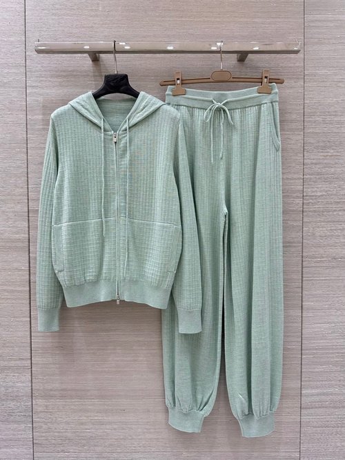 Loro Piana Exclusive High - end Waffle - Patterned Cashmere Suit, Soft and Stylish