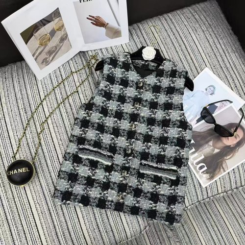 Chanel Refined Knitted Stand-Collar Vest Coat with Striped Pattern and Silk Lining