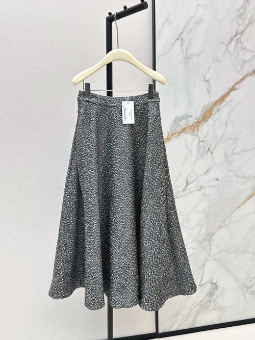Chanel High Waist Gray Tweed A-Line Skirt with Classic Silhouette, Graceful and Timeless