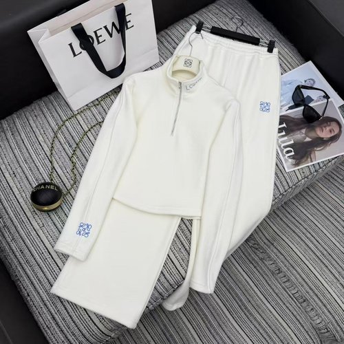 Loewe Recommended New High-collared Short Top with Straight-leg Pants and Logo