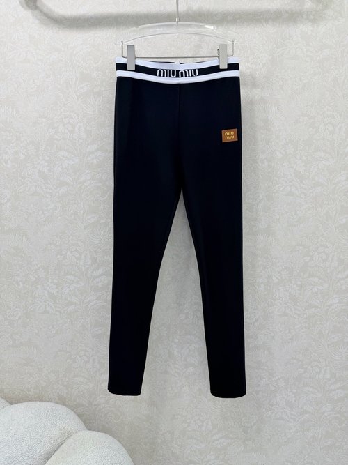 Miu Miu Fleece - lined Tight Leggings with Logo, Super Stylish and Versatile