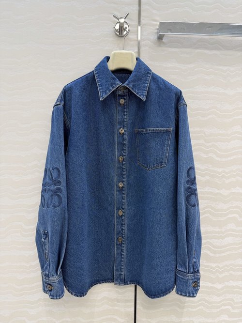 Loewe Retro Denim Boyfriend Jacket with Handcrafted Embroidery and Classic Wash Process