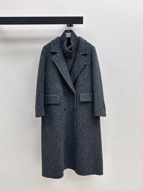 Max Mara Exclusive Two-Piece Short Coat and Vest Ensemble, Luxurious and Versatile