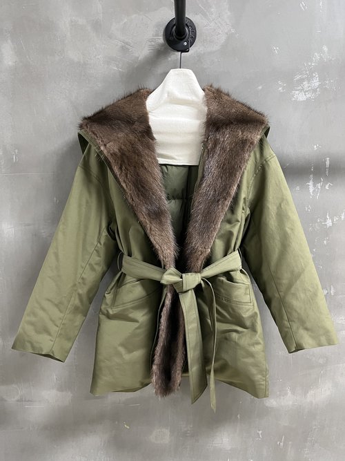 Brunello Cucinelli Classic Old-money Style Down Jacket Crafted from Leather, Nylon, Cotton and Polyester