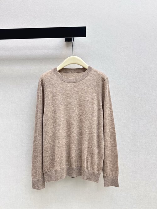 The Row Essential Round Neck Wool Base Layer, Versatile Fit, Breathable Warmth