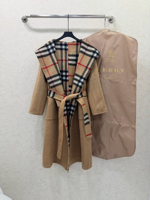 Burberry Luxury Cashmere Robe Coat, Soft and Elegant