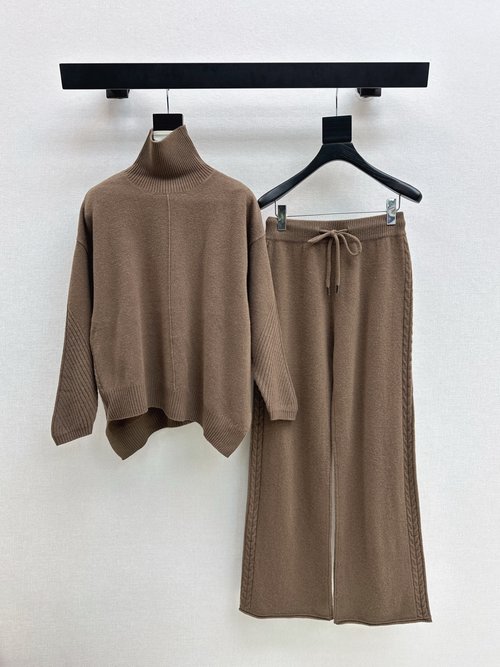 Max Mara Cozy Soft and Stylish Wool Outfit for Daily Wear