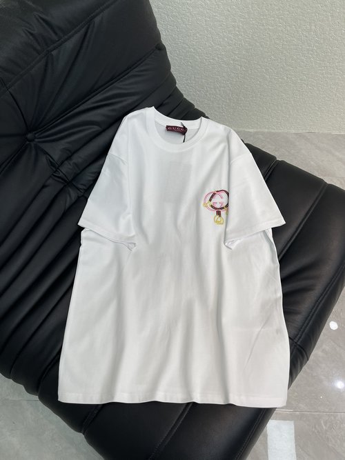 Gucci Round-neck Embroidered T-shirt, Refreshing Style