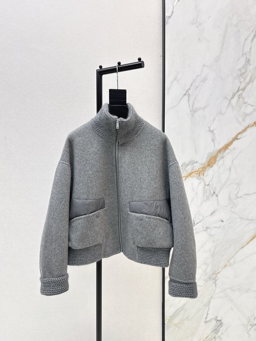 Max Mara Short Collared Spliced Double-Faced Wool Down Jacket, Trendy and Alluring