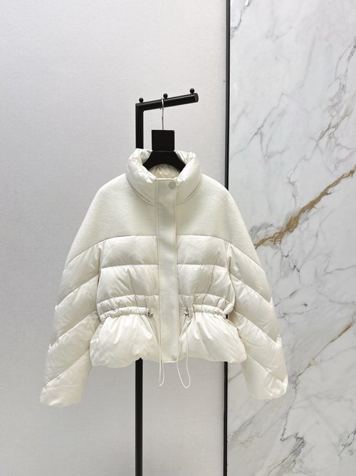 Max Mara Spliced Double-Faced Wool Down Jacket, Classic Os Silhouette and Stylish Design