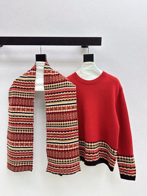 Loro Piana Limited Edition Scarf with Round Neck and Embossed Pattern