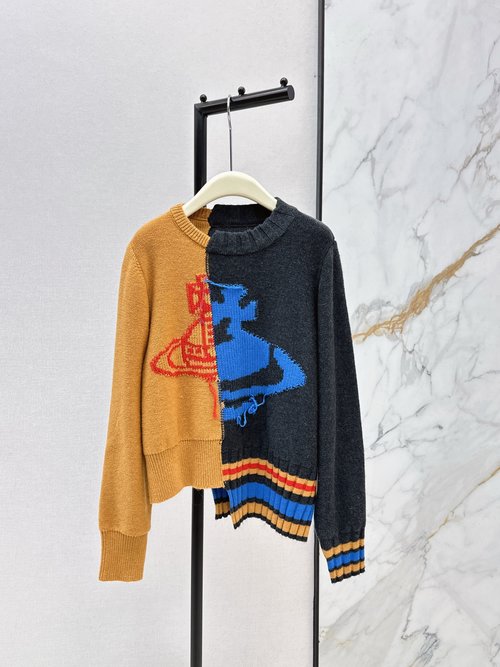 Vivienne Westhood Boldly Designed Color - Blocked Saturn Knitted Sweater
