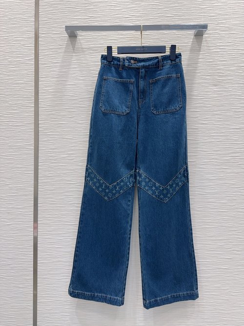 Louis Vuitton Stylish Denim Jeans with Custom-Washed Cotton Texture