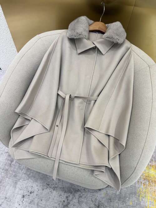 Loro Piana Luxurious Mink - Cashmere Cloak with Detachable Mink Collar