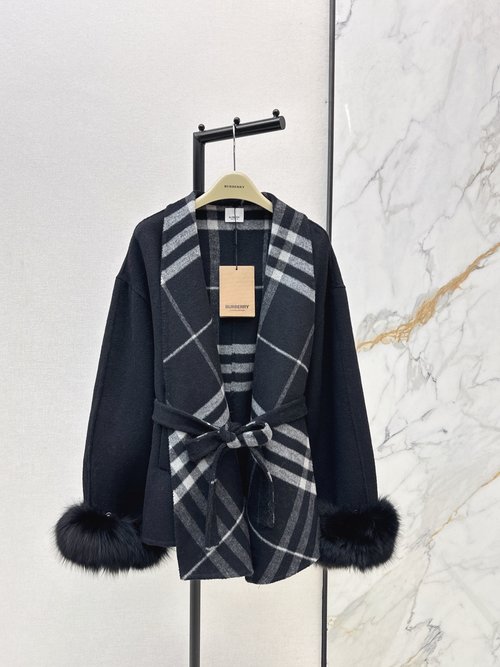 Burberry Fox Fur Decorated Double-Faced Woolen Short Coat