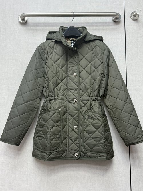 Burberry Quilted Nylon Mid - Length Jacket: Adjustable & Detachable