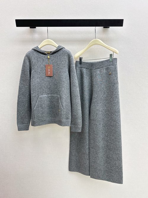 Loro Piana Cashmere Suit in Maillard Colors, Warm and Versatile