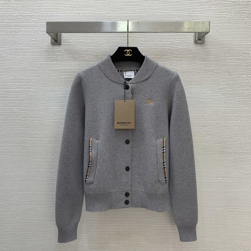 Burberry Classic Checked Jacket with Knight Horse Embroidery