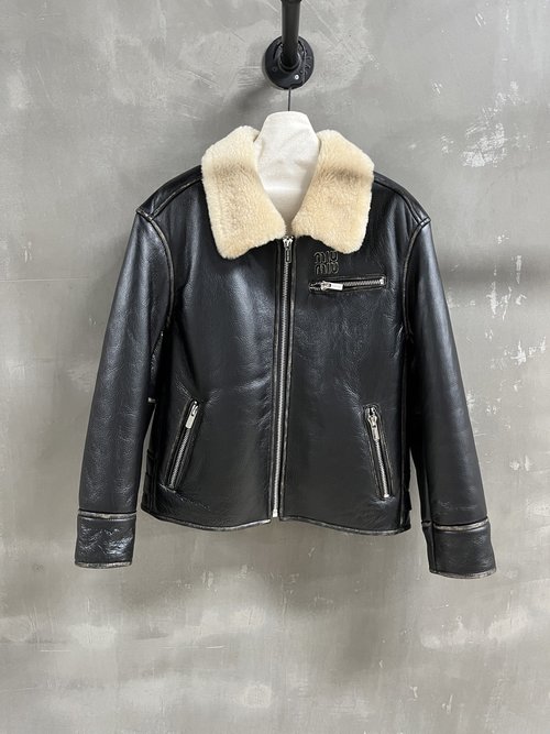 Miu Miu Classic Small-Lapel Sports Casual Leather Outerwear