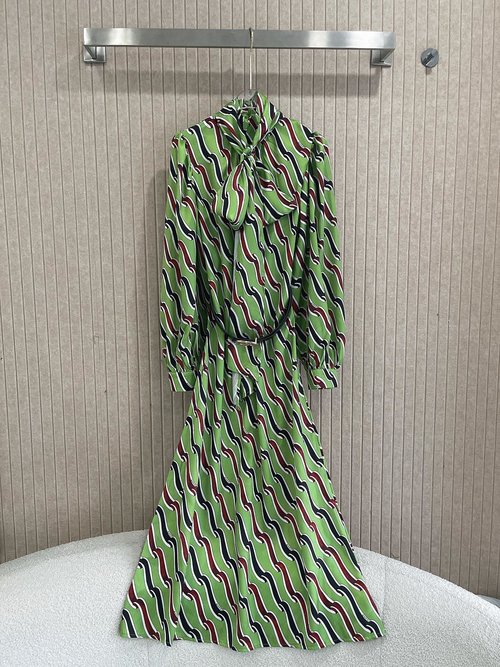 Gucci Silk Dress with 3D Print and Included Belt