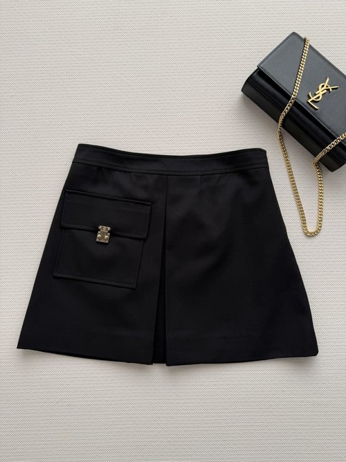 Louis Vuitton Simple A-Line Pocket Skirt with Metal-Button Design