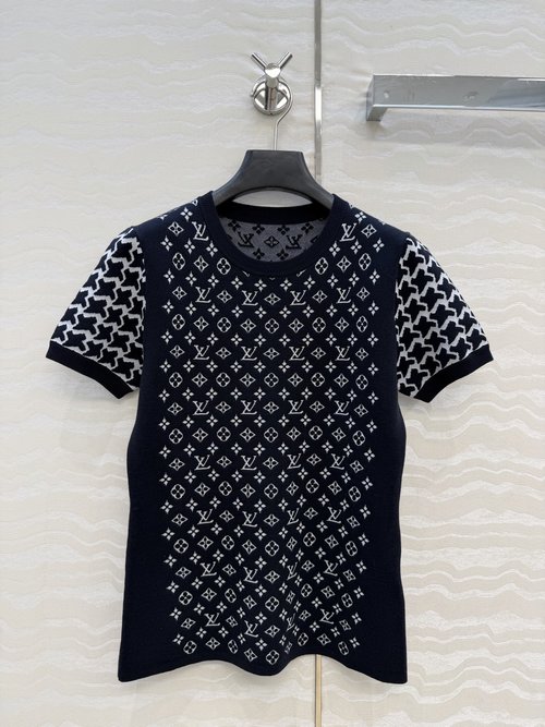 Louis Vuitton Early Spring Resort Knit Short - Sleeve Top, Quality Slimming