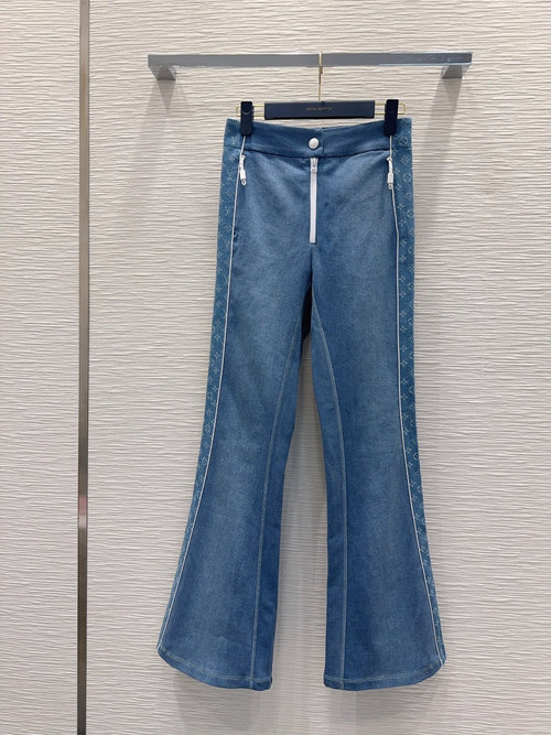 Louis Vuitton Classic Printed Trousers with High-quality Details