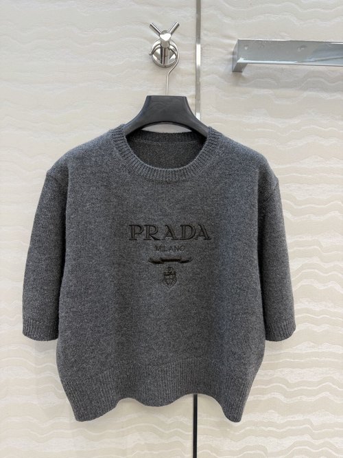 Prada High-end 3D Embroidery Cashmere Short-sleeved Sweater, Loose Fit