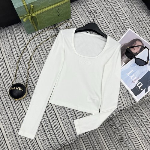 Gucci Embroidered Letter U-Neck Long-Sleeve T-Shirt in Two Colors