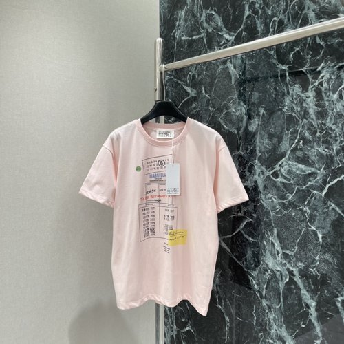 Maison Margiela Artistic Seal Print T-Shirt with Graffiti Design