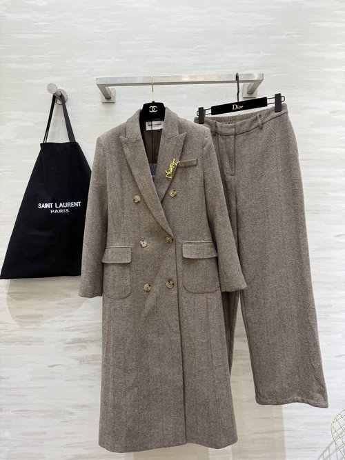 Yves Saint Laurent New Wool Twill Coat Suit, Modern and High - Quality