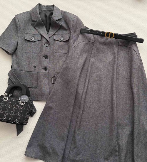 Dior A-Line Flared Pleated Skirt for All Occasions