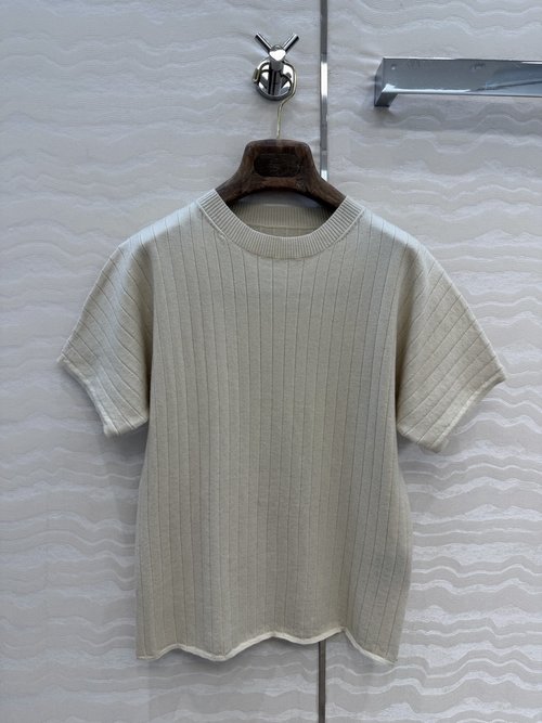 Loro Piana High-Quality Drop-Shoulder Sweater with Ribbing