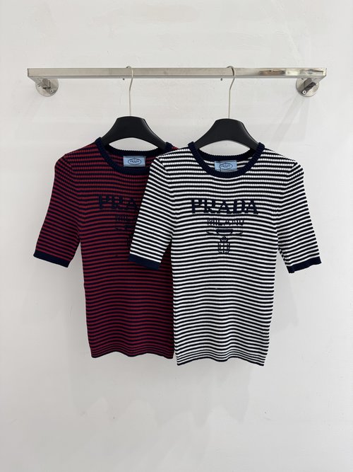 Prada Soft and Comfortable Three-Quarter Sleeve Knitted Top with Classic Striped Letter Logo