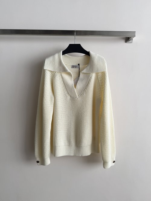 Loro Piana Soft Cashmere Turtleneck Sweater for Casual Wear