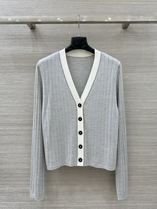 Brunello Cucinelli Exclusive High - end Silk - Wool Knit Cardigan for Elegance