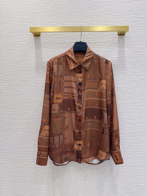 Louis Vuitton Silk Shirt with Noble Retro Style and Digital Printing