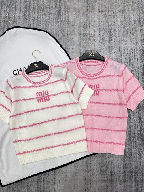 Miu Miu Miumiu Letter Butterfly Yarn-Intermixed Knitted Sleeveless Top