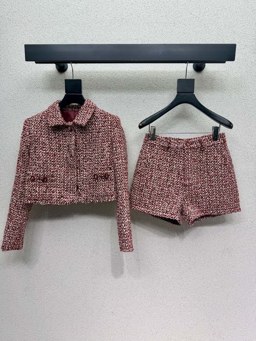 Gucci Red Coarse-Spun Elegant and Luxurious Suit