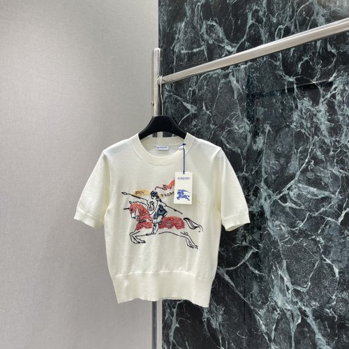 Burberry Horse Rider Embroidery Knit Short-Sleeve Top, Refined British Style