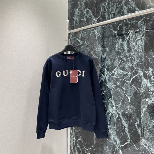 Gucci Embroidered Logo Sweatshirt with High Contrast
