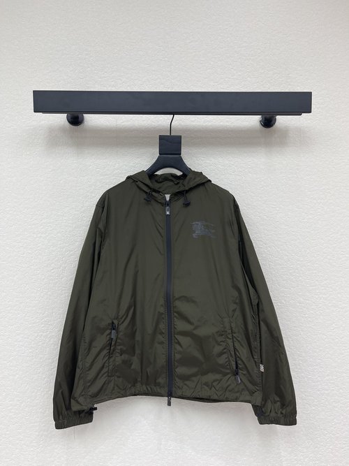 Burberry Equestrian Print Sports Casual Jacket, Wrinkle-Resistant & Breathable