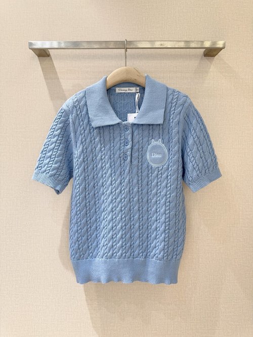 Dior Classic Collar Knit Polo, Sophisticated Three-Button Style