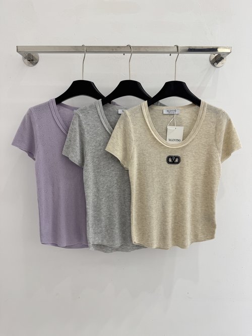 Valentino U-Neck Short-Sleeved Soft Breathable Knit Top