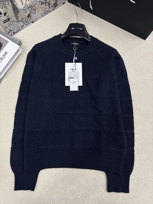 Chanel Raglan Sleeves and Logo Embellishment Knitted Round Neck Pullover