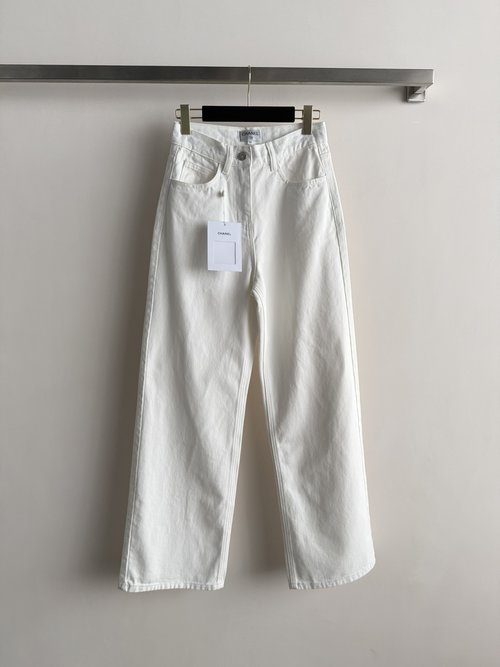 Chanel Versatile Vintage White High-Waisted Jeans